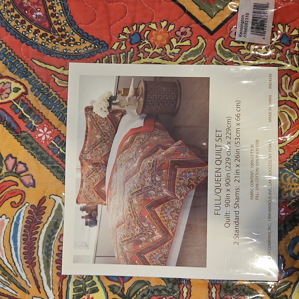 Signet Paisley Quilt Set - Red and Orange - Picture 2 of 2